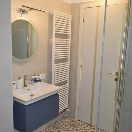 Attic And Garden * Bellagio