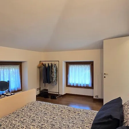 Apartmán Attic And Garden *