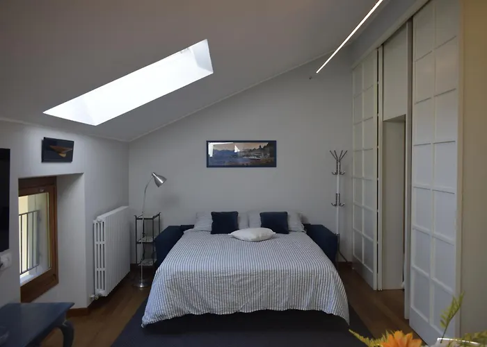 Attic And Garden Lägenhet *