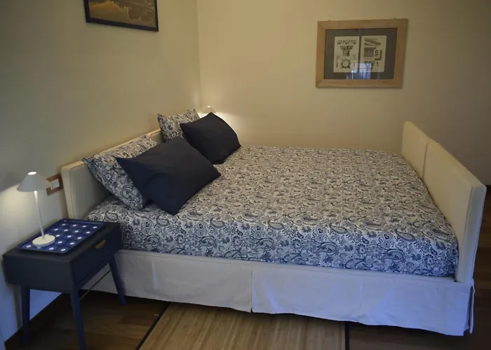 Attic And Garden Lägenhet *